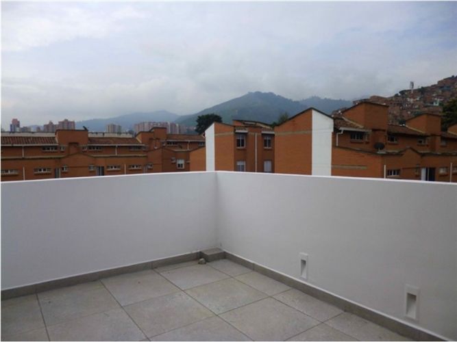 Casa de 4 alcobas en venta en La Palma, Medellín, 192 m² · foto 22 de 24