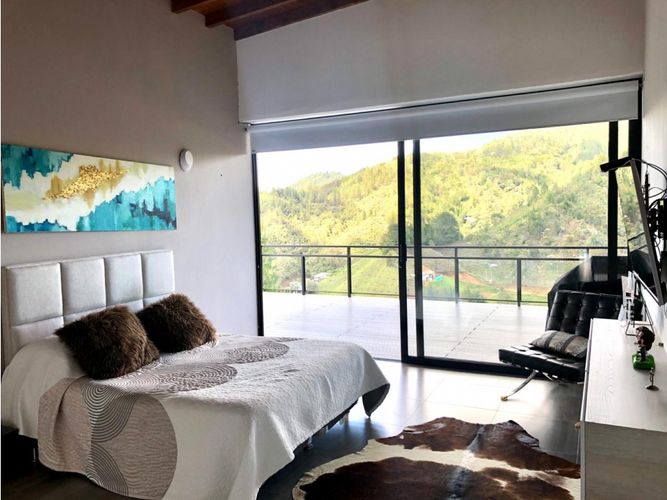 Casa de 3 alcobas en venta en El Porvenir, Rionegro, 285 m² · foto 6 de 15