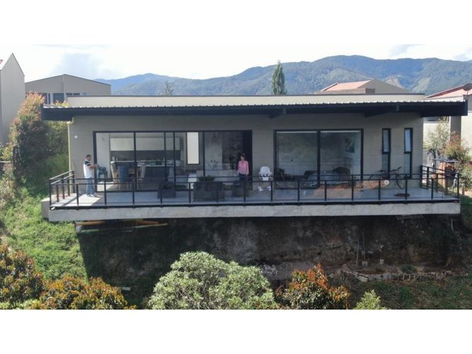 Casa de 3 alcobas en venta en El Porvenir, Rionegro, 285 m² · foto 10 de 15