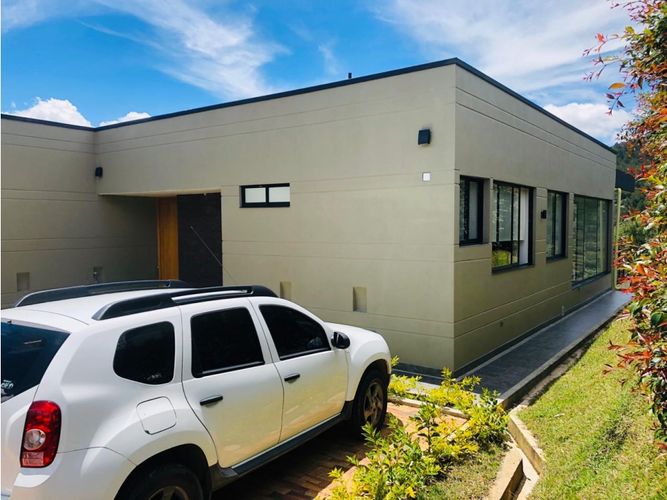 Casa de 3 alcobas en venta en El Porvenir, Rionegro, 285 m² · foto 14 de 15