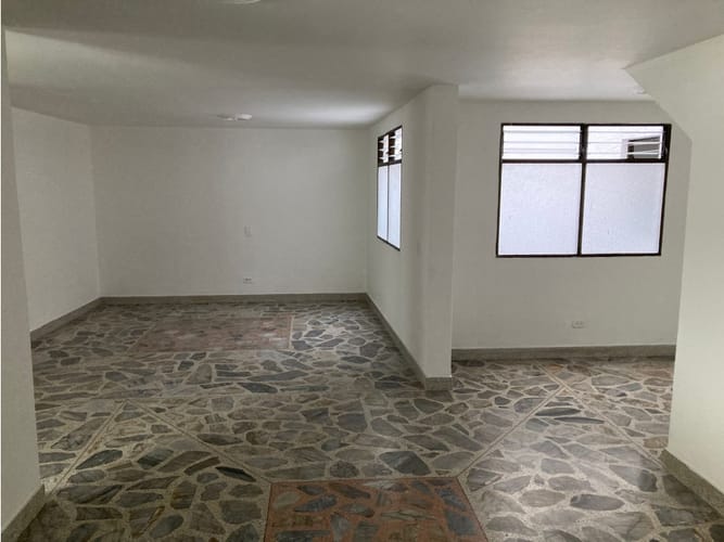 Edificio en venta en Calasanz, Medellín, 1150 m² · foto 14 de 24