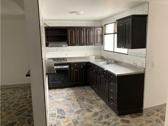 Edificio en venta en Calasanz, Medellín, 1150 m² · foto 16 de 24
