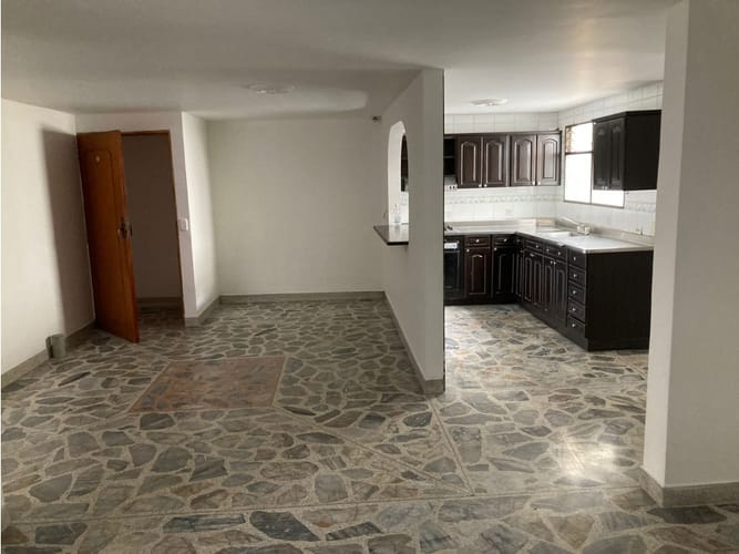 Edificio en venta en Calasanz, Medellín, 1150 m² · foto 19 de 24