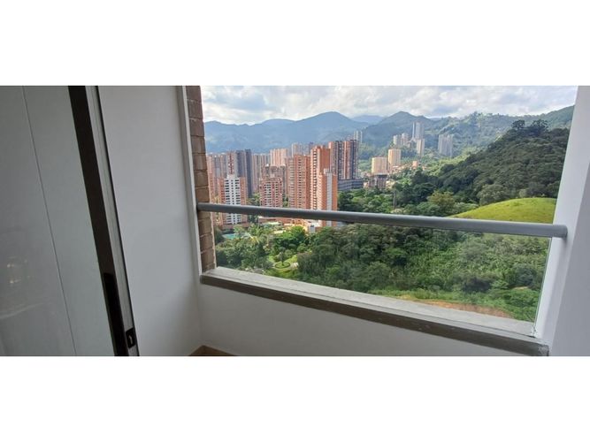 Apartamento de 2 alcobas en venta en Otraparte, Sabaneta, 69 m² · foto 3 de 13