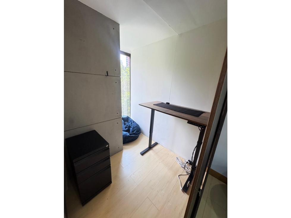Oficina en venta en Milla De Oro, Medellín, 119 m² · foto 2 de 9