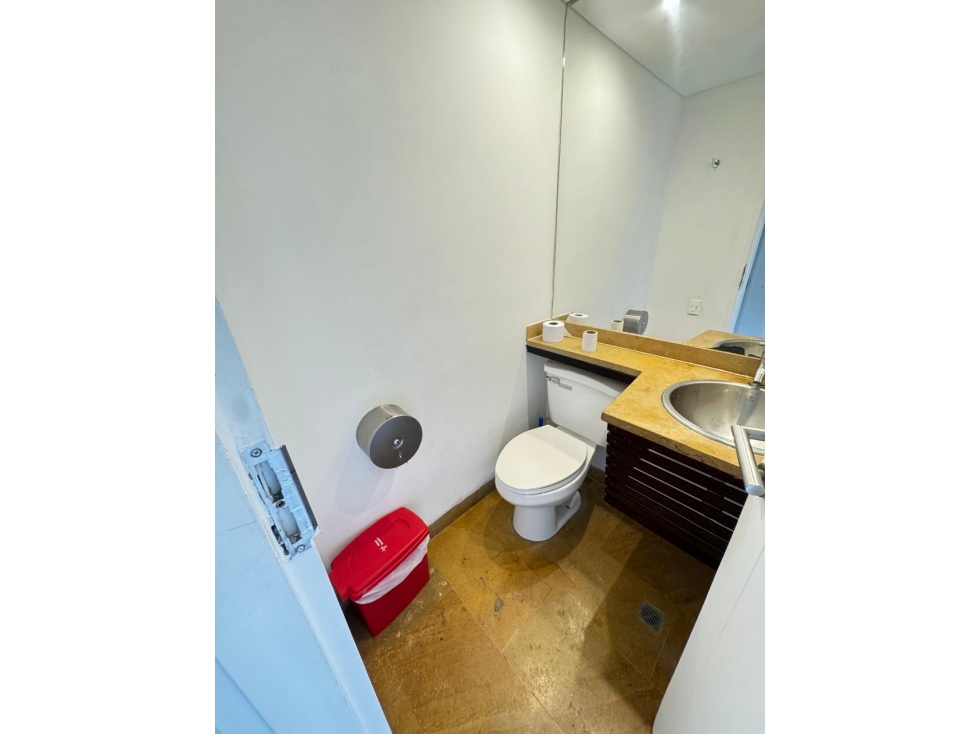 Oficina en venta en Milla De Oro, Medellín, 119 m² · foto 4 de 9