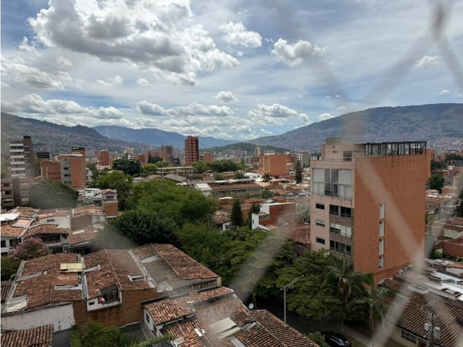 Apartamento de 3 alcobas en venta en La Castellana, Medellín, 198 m² · foto 12 de 19