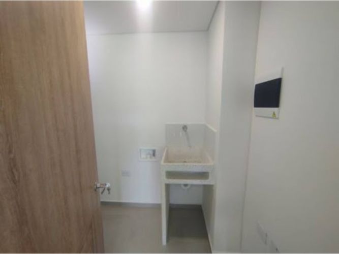 Apartamento de 3 alcobas en venta en San Jose, Sabaneta, 75 m² · foto 8 de 18