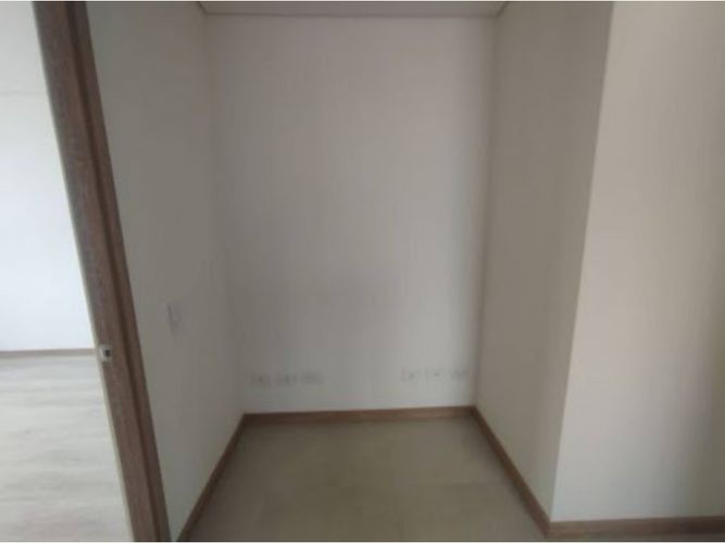 Apartamento de 3 alcobas en venta en San Jose, Sabaneta, 75 m² · foto 13 de 18