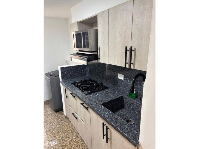 Apartamento en venta en El Poblado, Medellín · foto 8 de 11