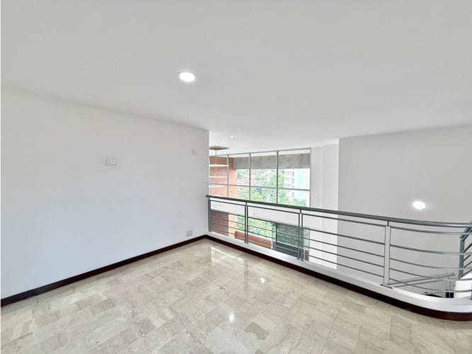 Apartamento de 3 alcobas en venta en Loma Benedictinos, Medellín, 233 m² · foto 20 de 24