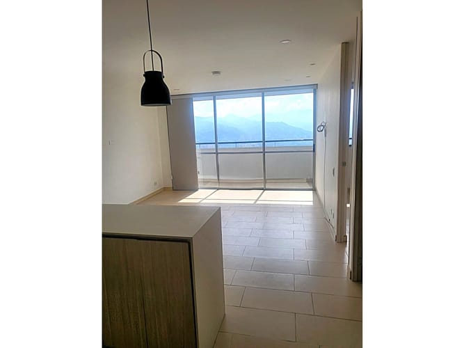 Apartaestudio en venta en Los Naranjos, Medellín, 55 m² · foto 3 de 24