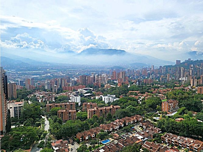 Apartaestudio en venta en Los Naranjos, Medellín, 55 m² · foto 9 de 24