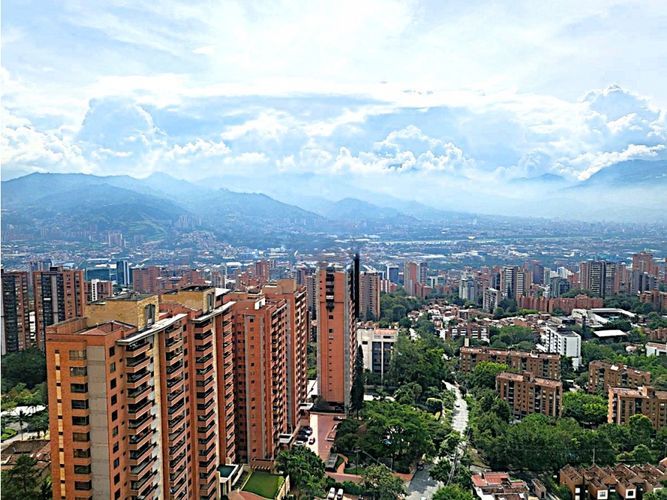 Apartaestudio en venta en Los Naranjos, Medellín, 55 m² · foto 10 de 24