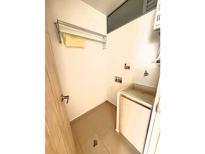 Apartaestudio en venta en Los Naranjos, Medellín, 55 m² · foto 17 de 24