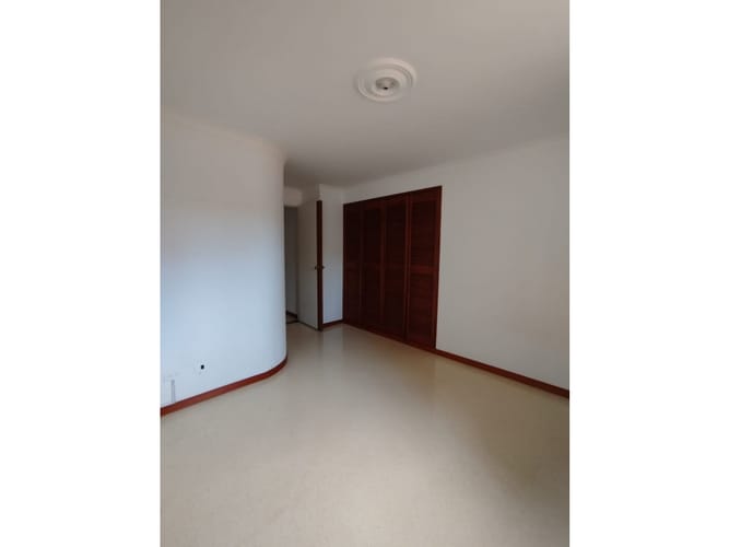 Apartamento en venta en Laureles, Medellín · foto 5 de 24