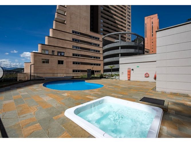 Apartaestudio en venta en Los Naranjos, Medellín, 55 m² · foto 23 de 24