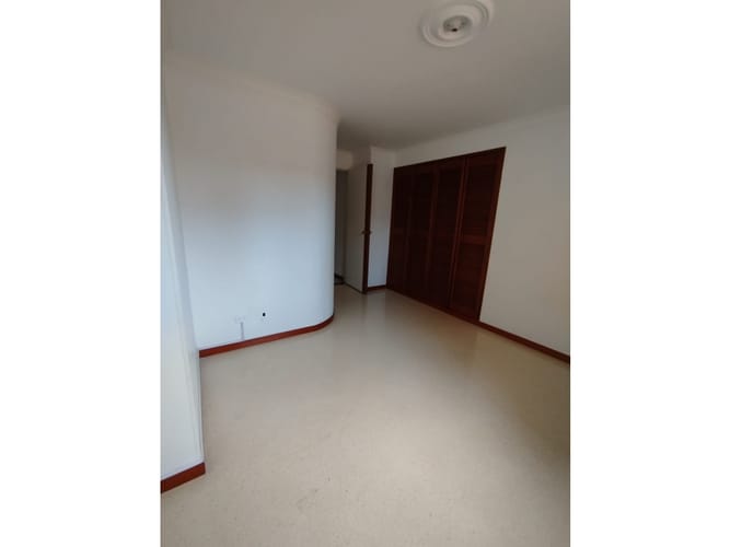 Apartamento en venta en Laureles, Medellín · foto 7 de 24