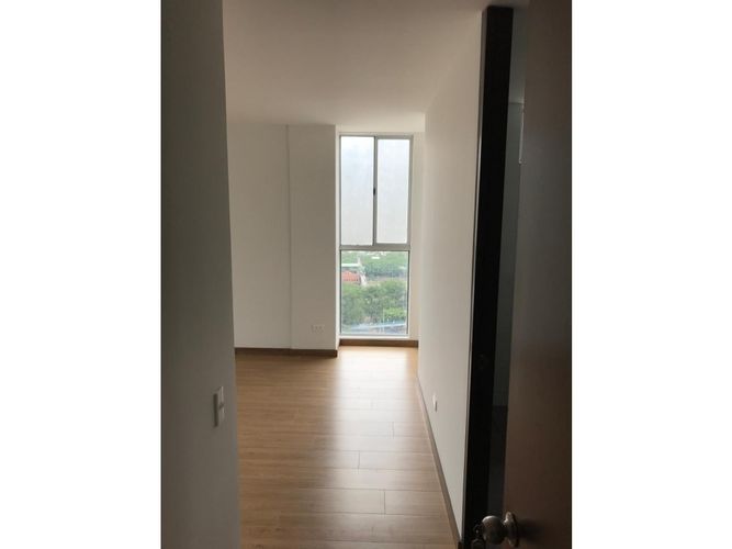 Apartamento de 3 alcobas en venta en Bello Horizonte, Bello, 90 m² · foto 8 de 14