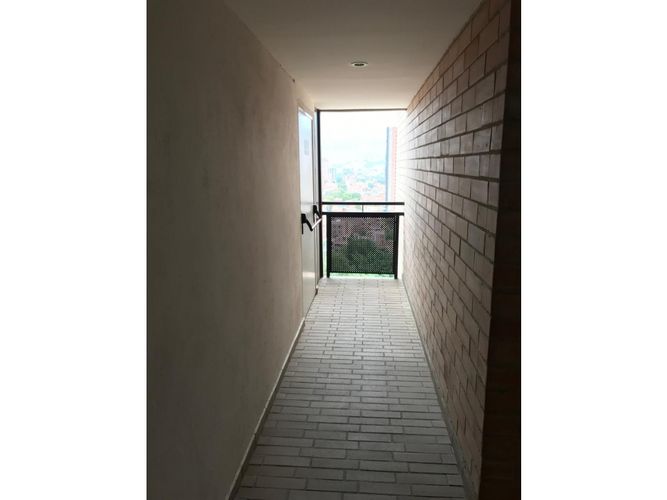 Apartamento de 3 alcobas en venta en Bello Horizonte, Bello, 90 m² · foto 13 de 14