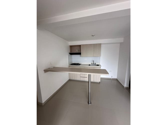Apartamento de 3 alcobas en venta en La Candelaria, Bello, 61 m² · foto 5 de 15