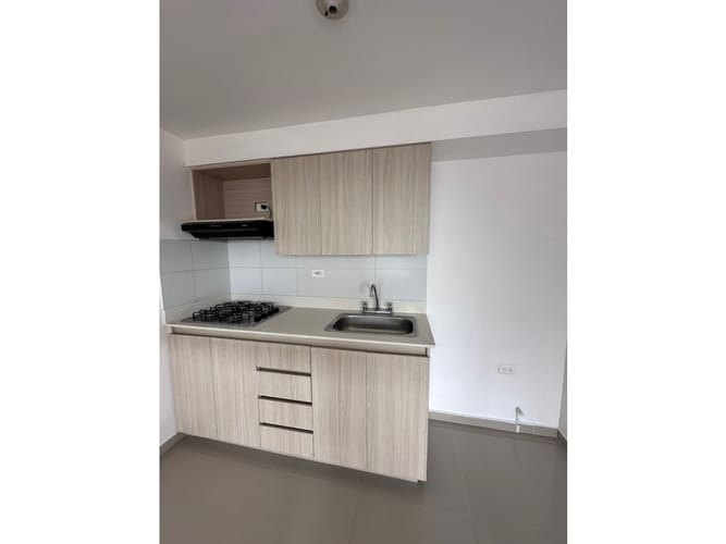 Apartamento de 3 alcobas en venta en La Candelaria, Bello, 61 m² · foto 6 de 15