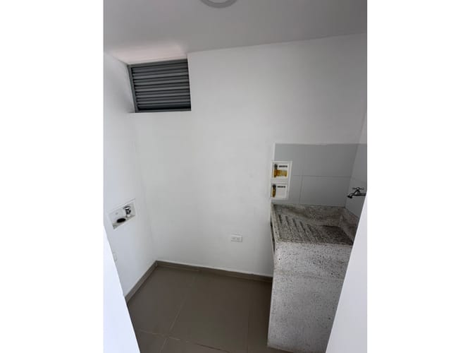Apartamento de 3 alcobas en venta en La Candelaria, Bello, 61 m² · foto 13 de 15