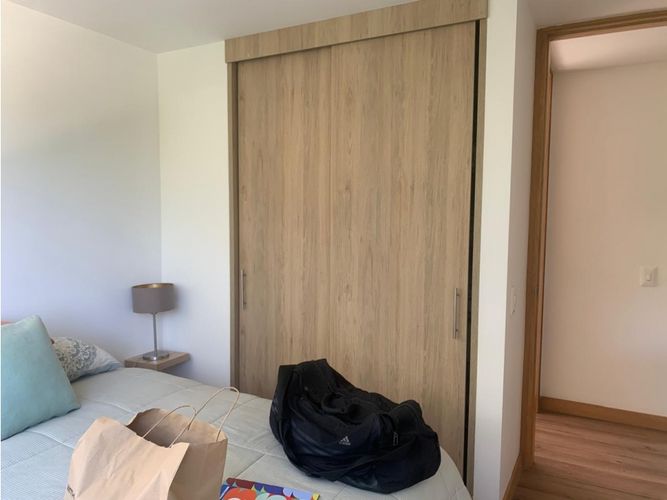Apartamento de 2 alcobas en venta en Llano Grande, Medellín, 82 m² · foto 9 de 15