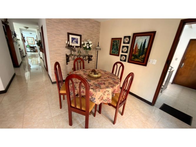 Apartamento de 3 alcobas en venta en Conquistadores, Medellín, 151 m² · foto 2 de 20