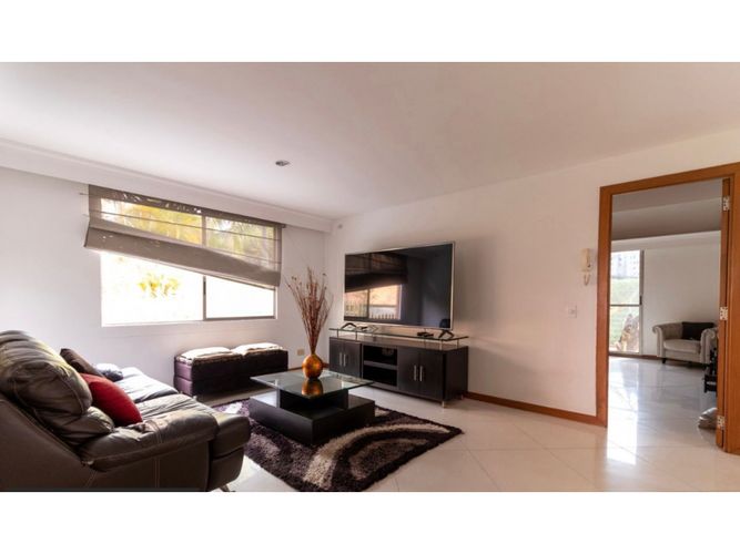 Casa de 3 alcobas en venta en La Candelaria, Medellín, 300 m² · foto 10 de 24