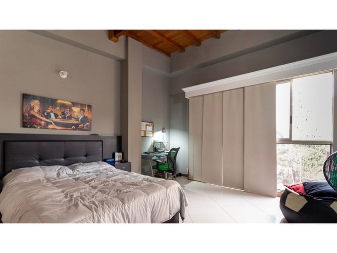 Casa de 3 alcobas en venta en La Candelaria, Medellín, 300 m² · foto 14 de 24