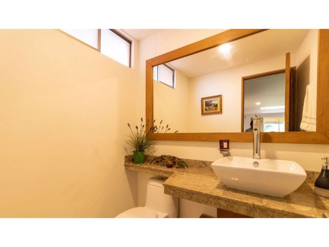 Casa de 3 alcobas en venta en La Candelaria, Medellín, 300 m² · foto 20 de 24