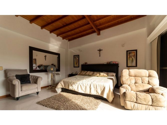 Casa de 3 alcobas en venta en La Candelaria, Medellín, 300 m² · foto 24 de 24
