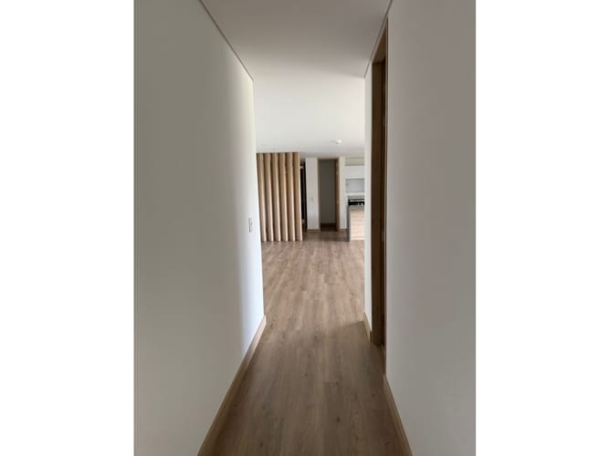 Apartamento de 3 alcobas en venta en Llano Grande, Rionegro, 173 m² · foto 2 de 14