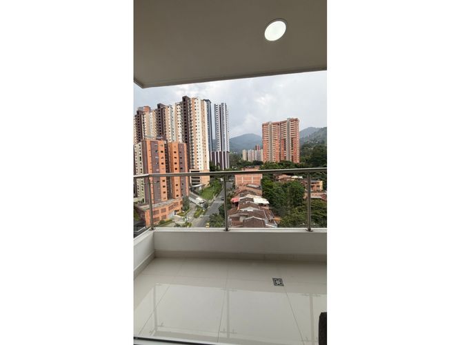 Apartamento de 3 alcobas en venta en La Doctora, Sabaneta, 56 m² · foto 4 de 24