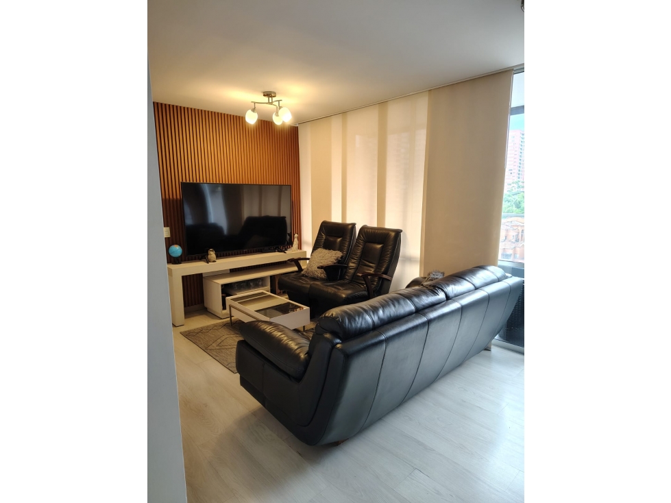 Apartamento de 3 alcobas en venta en Suramérica, Itagüí, 80 m² · foto 3 de 13