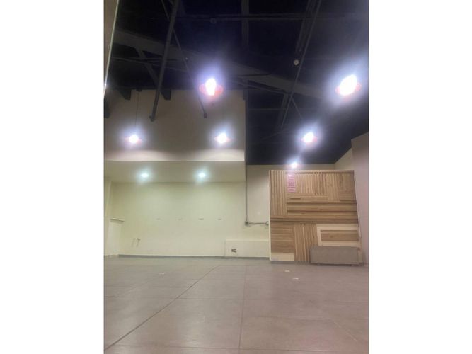 Local en venta en Glorieta Pilsen, Itagüí, 62 m² · foto 4 de 5