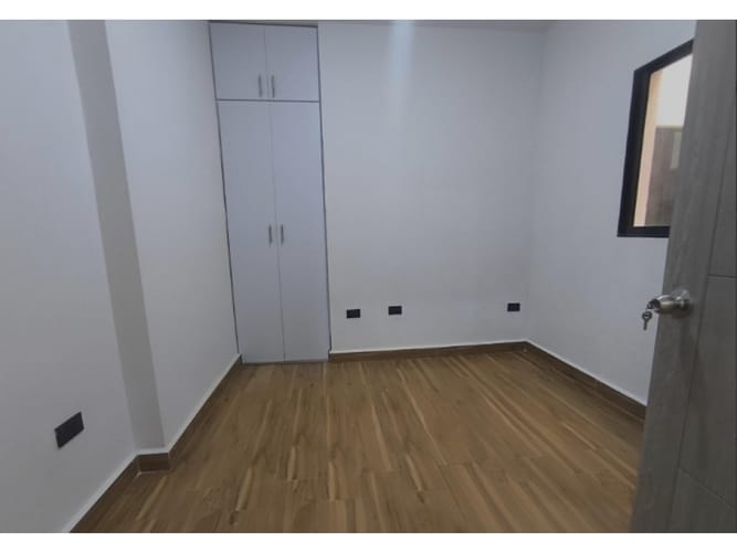 Casa de 5 alcobas en venta en Las Acacias, Medellín, 203 m² · foto 7 de 18