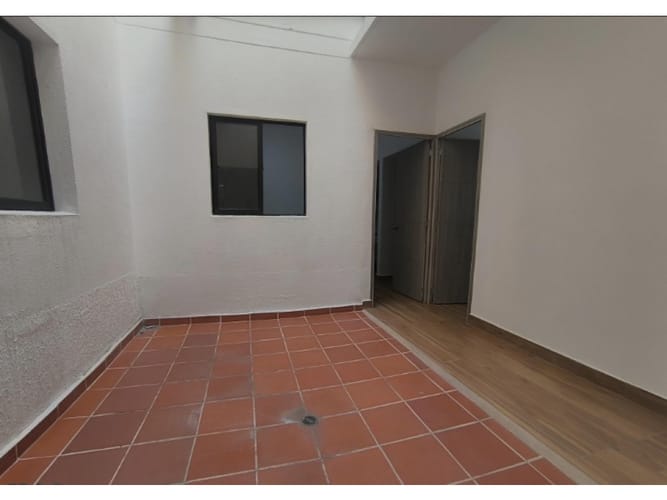 Casa de 5 alcobas en venta en Las Acacias, Medellín, 203 m² · foto 9 de 18