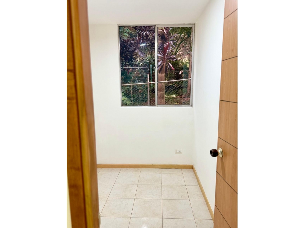 Apartamento en venta en Rodeo Alto, Medellín · foto 8 de 24