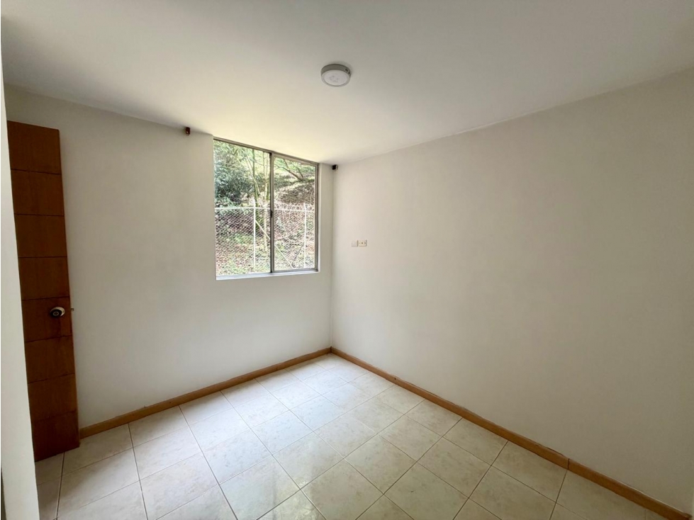 Apartamento en venta en Rodeo Alto, Medellín · foto 10 de 24