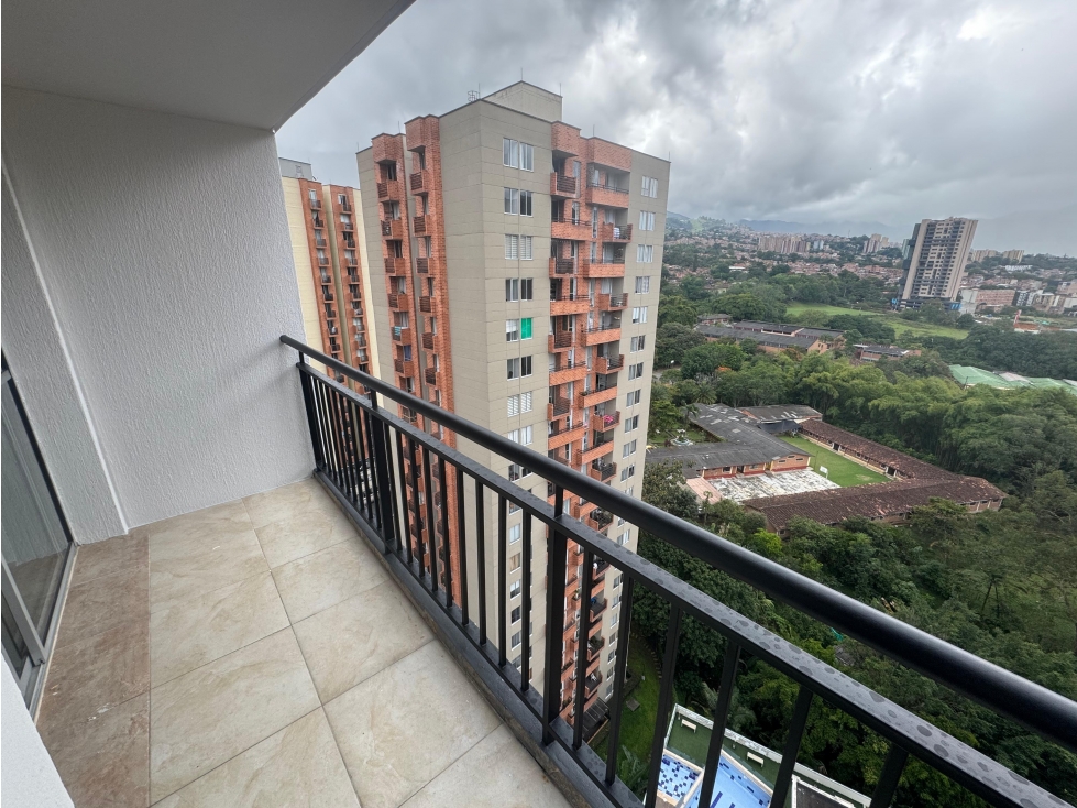 Apartamento en venta en Suramérica, Itagüí · foto 6 de 17