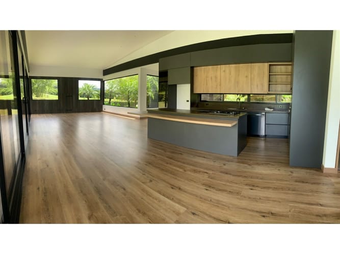 Casa de 4 alcobas en venta en Cabeceras De Llanogrande, Rionegro, 405 m² · foto 4 de 21