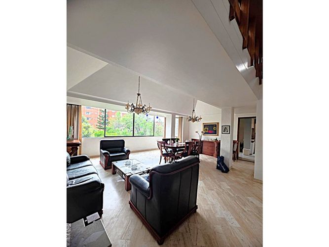 Apartamento en venta en La Frontera, Medellín · foto 2 de 20