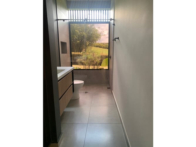 Casa de 4 alcobas en venta en Cabeceras De Llanogrande, Rionegro, 405 m² · foto 16 de 21