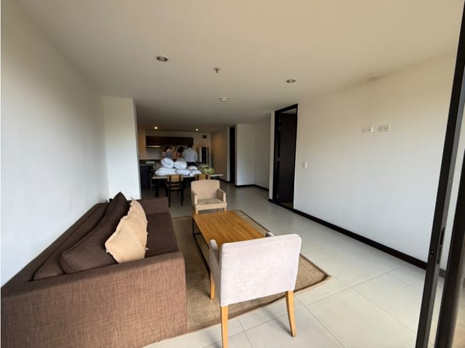 Apartaestudio en venta en Conquistadores, Medellín, 86 m² · foto 4 de 8