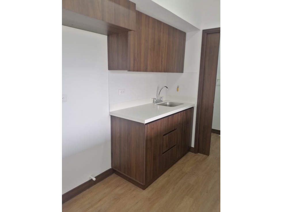 Apartamento de 2 alcobas en venta en Toledo, La Estrella, 58 m² · foto 2 de 16