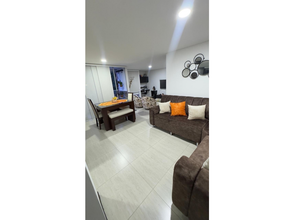 Apartamento en venta en Suramérica, La Estrella · foto 3 de 24