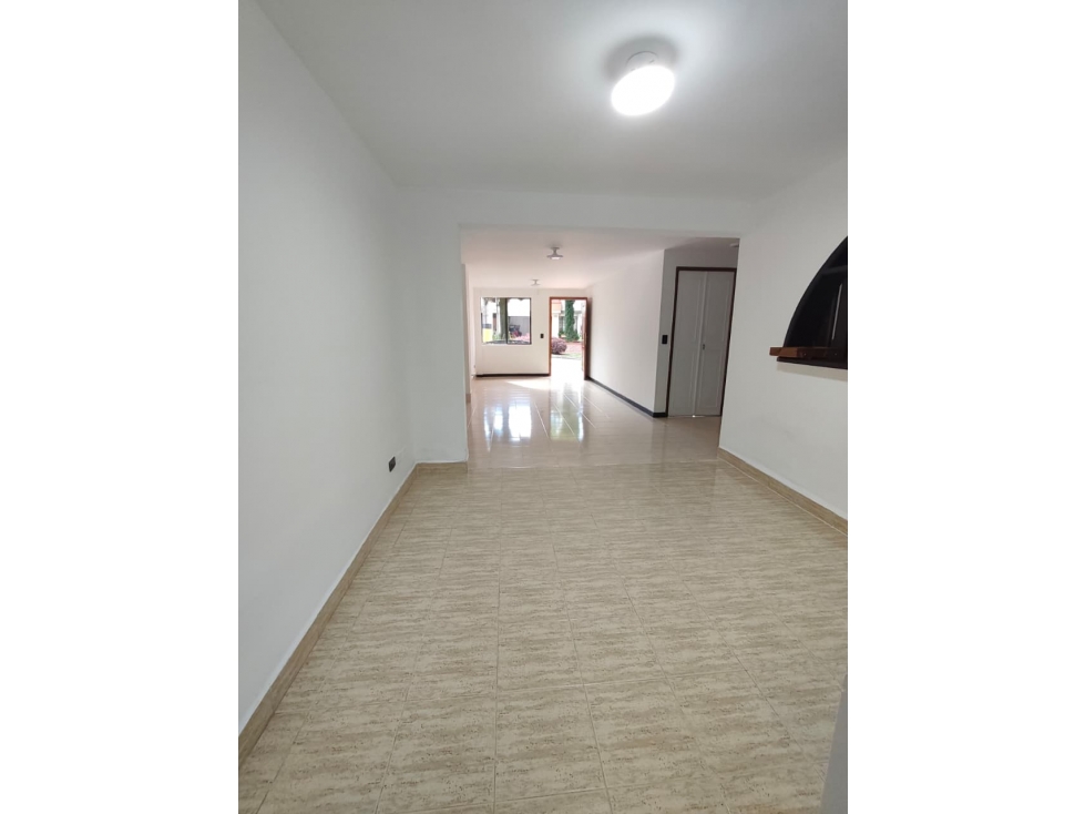 Casa de 4 alcobas en venta en Monteazul, Sabaneta, 126 m² · foto 5 de 18