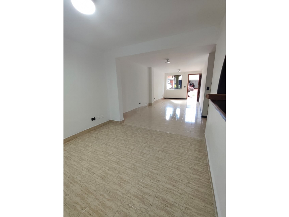 Casa de 4 alcobas en venta en Monteazul, Sabaneta, 126 m² · foto 7 de 18